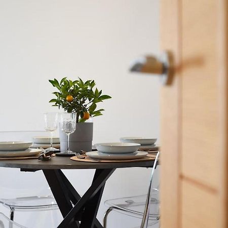 Air Maison - Stunning Beach Front Apartment Portsmouth Eksteriør billede