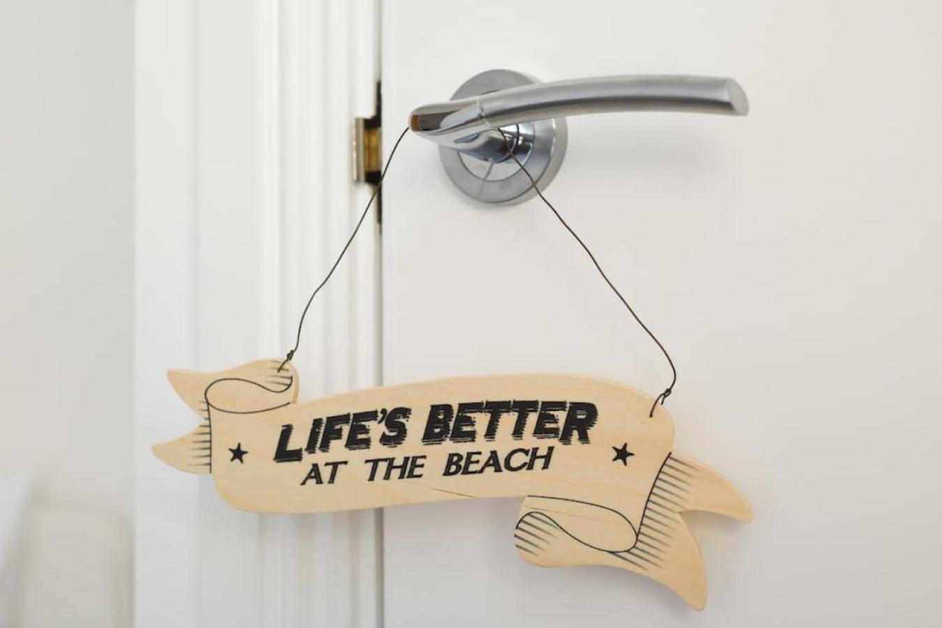 Air Maison - Stunning Beach Front Apartment Portsmouth Eksteriør billede